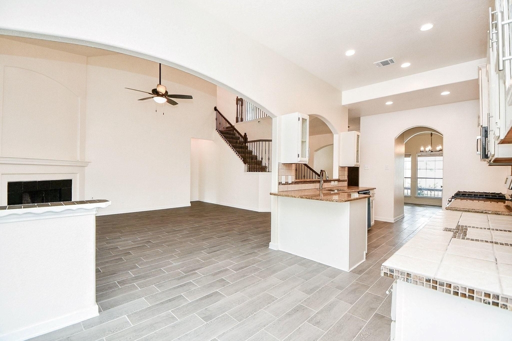 2723 Jade Forest Lane - Photo 8