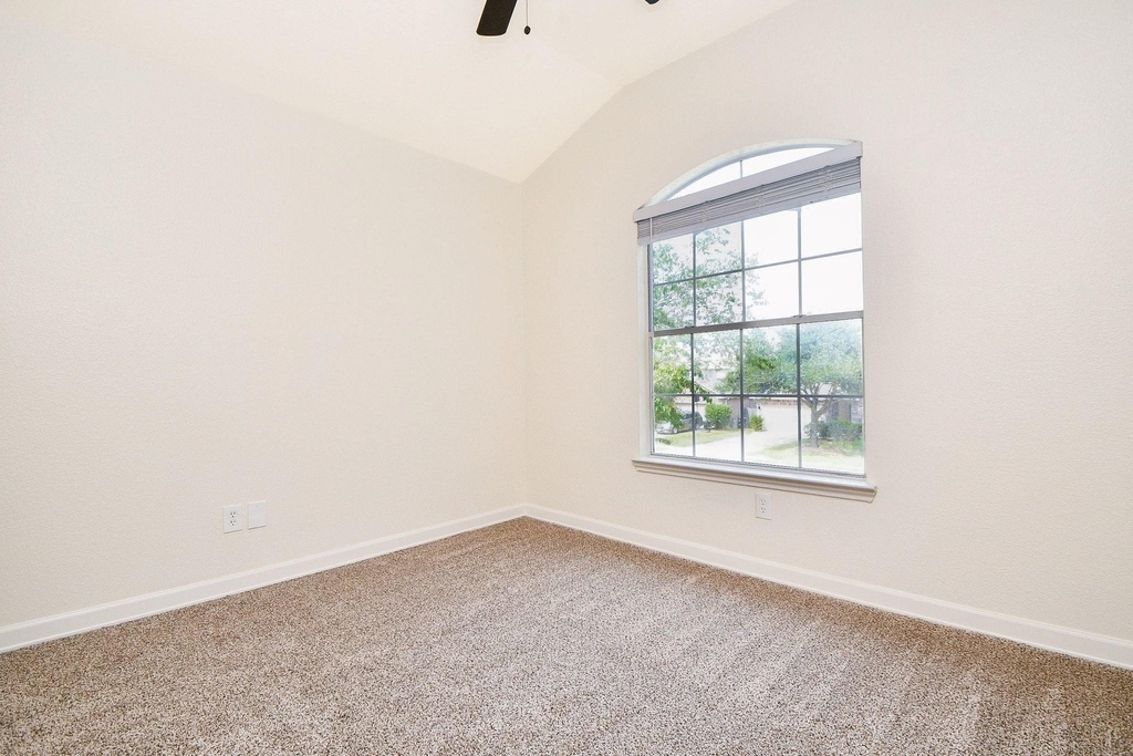 2723 Jade Forest Lane - Photo 17
