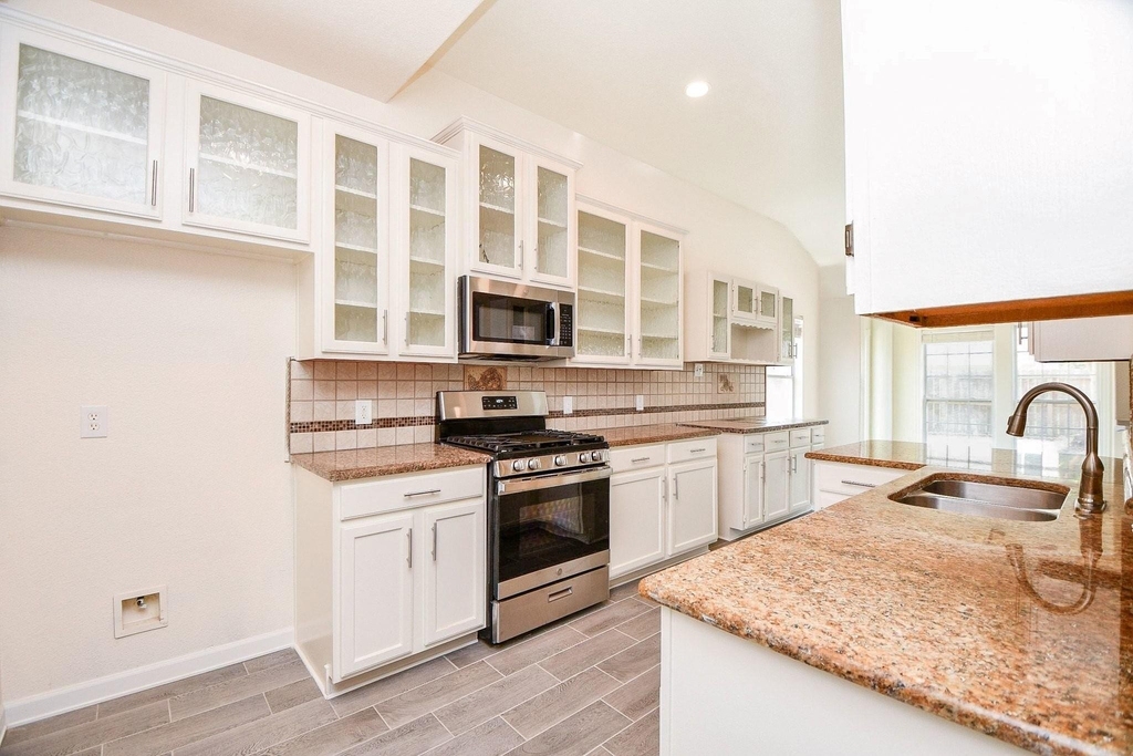 2723 Jade Forest Lane - Photo 23