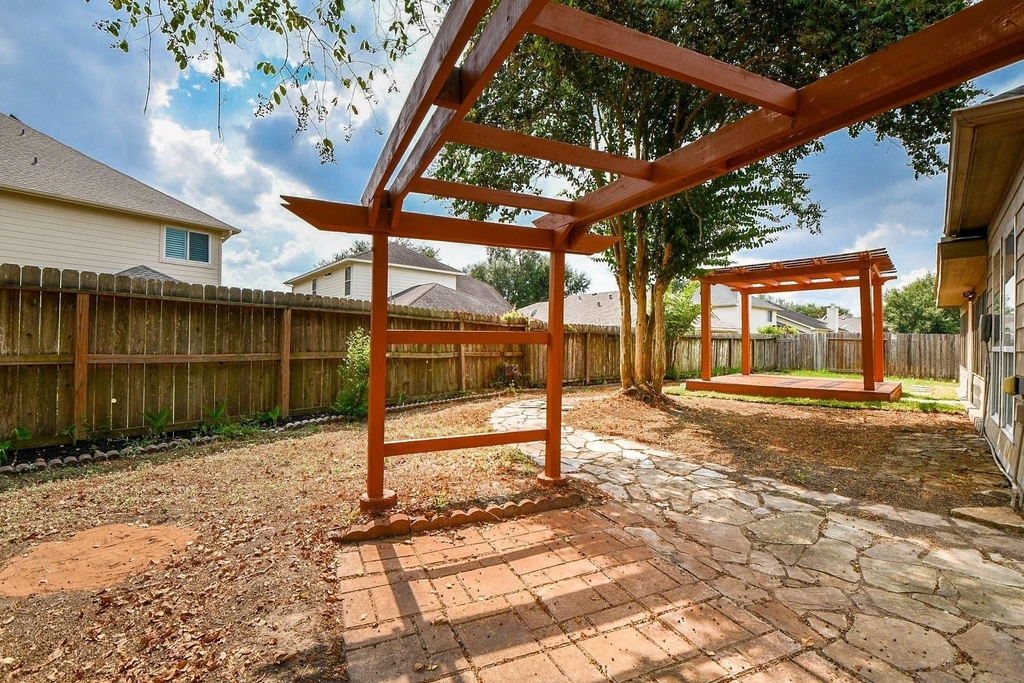 2723 Jade Forest Lane - Photo 33