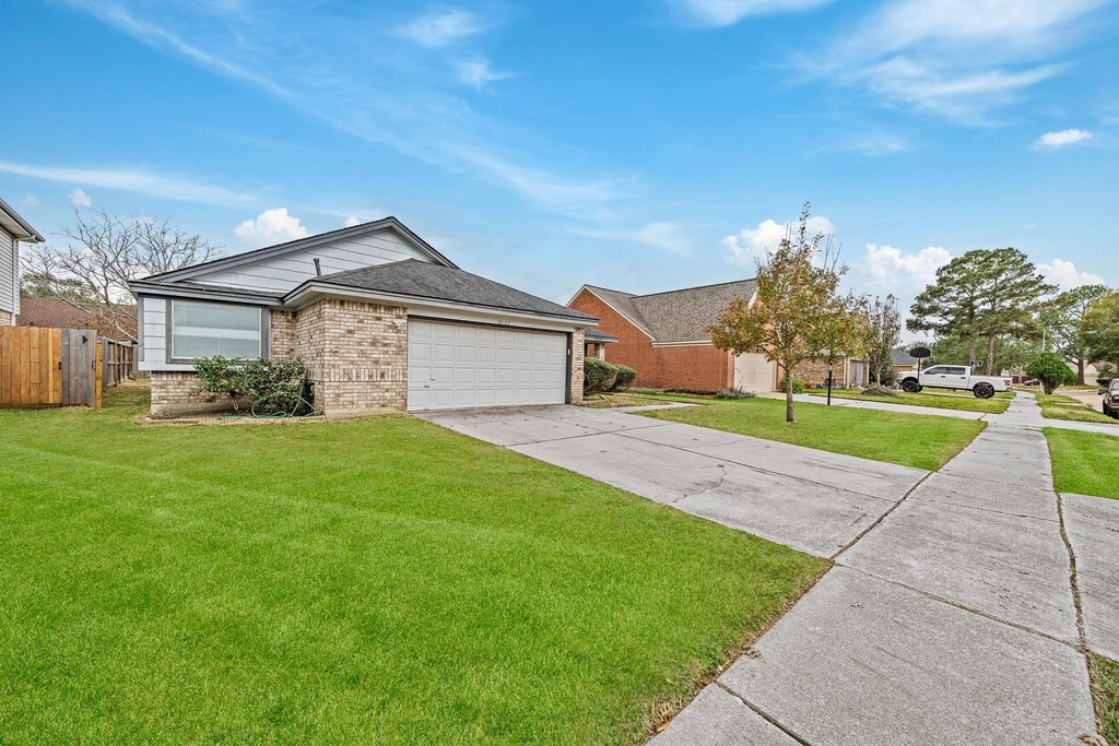 18123 Lake Bend Drive - Photo 23