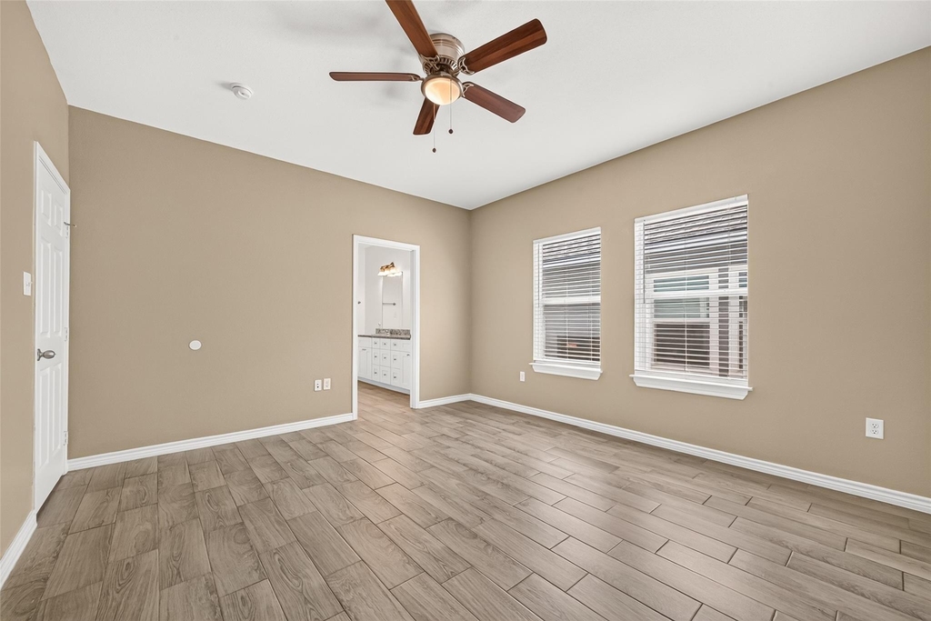 310 W Watson Street - Photo 16