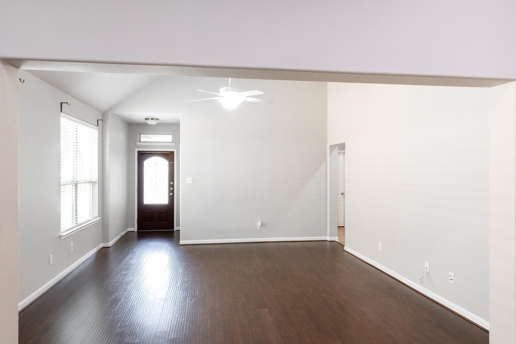 17227 Marquette Point Lane - Photo 5