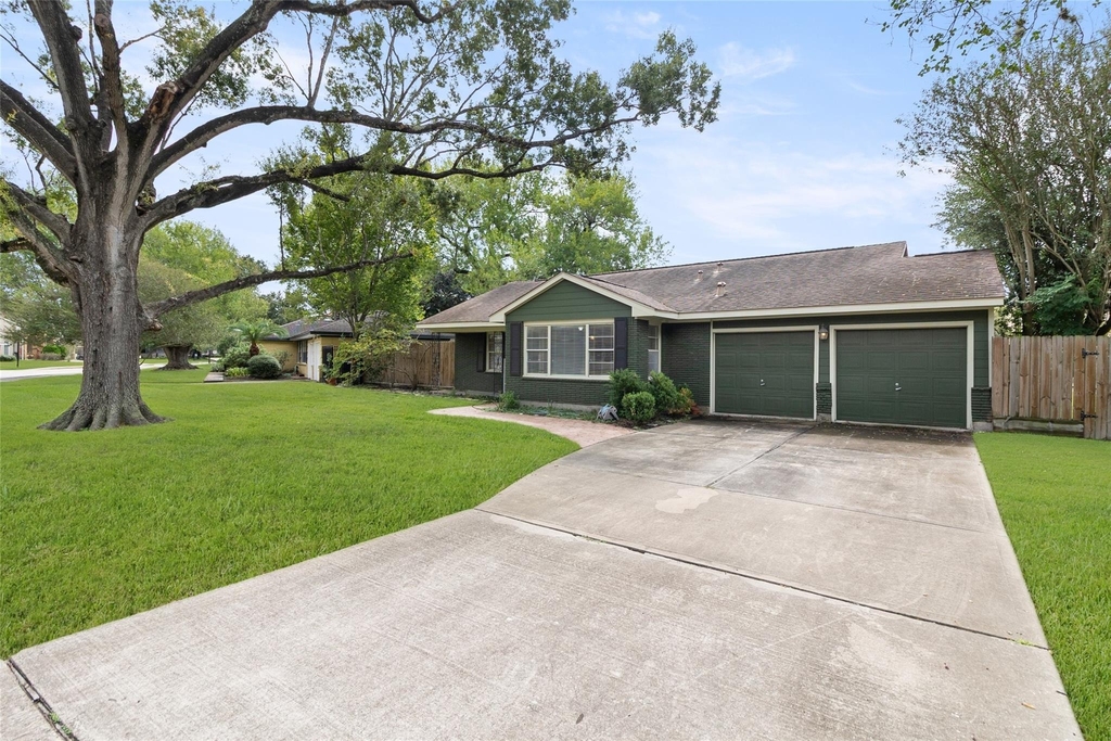 3023 Fairhope Street - Photo 1