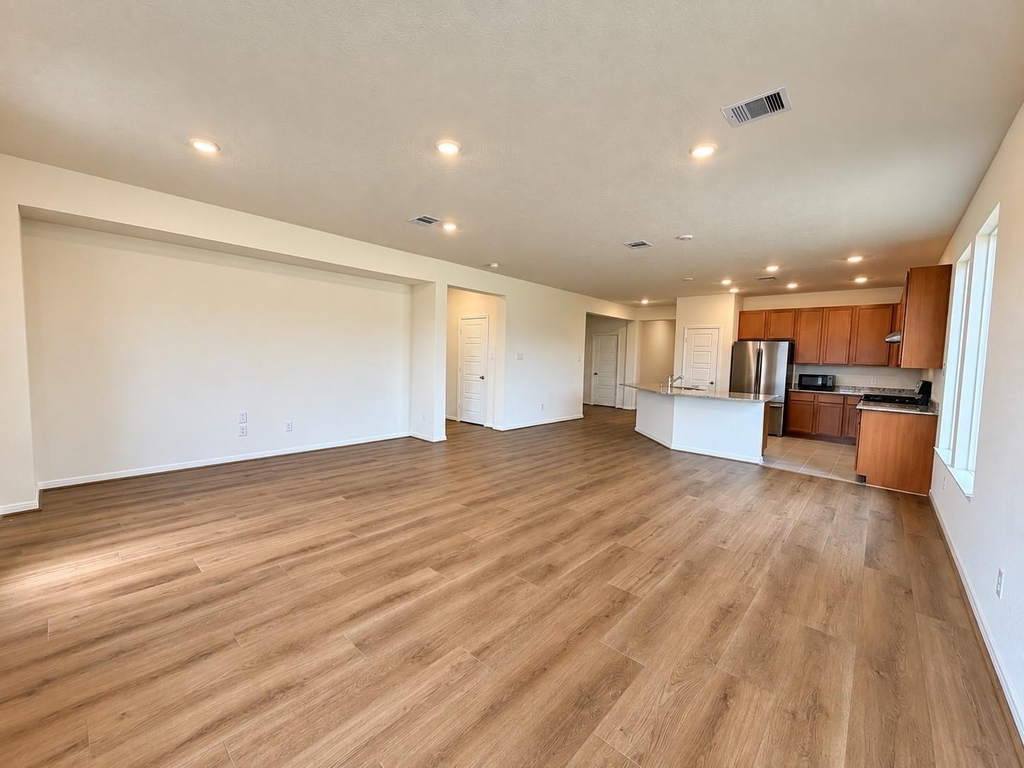7818 Rustic Lariat Dr - Photo 17