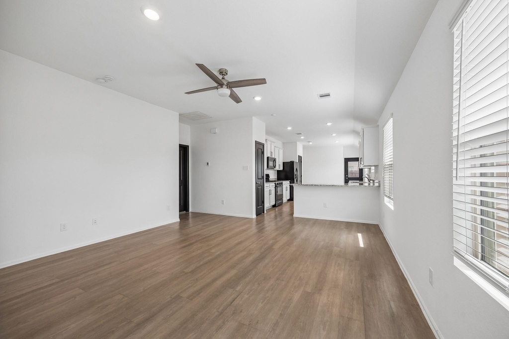18402 Summit Ranch Drive - Photo 9
