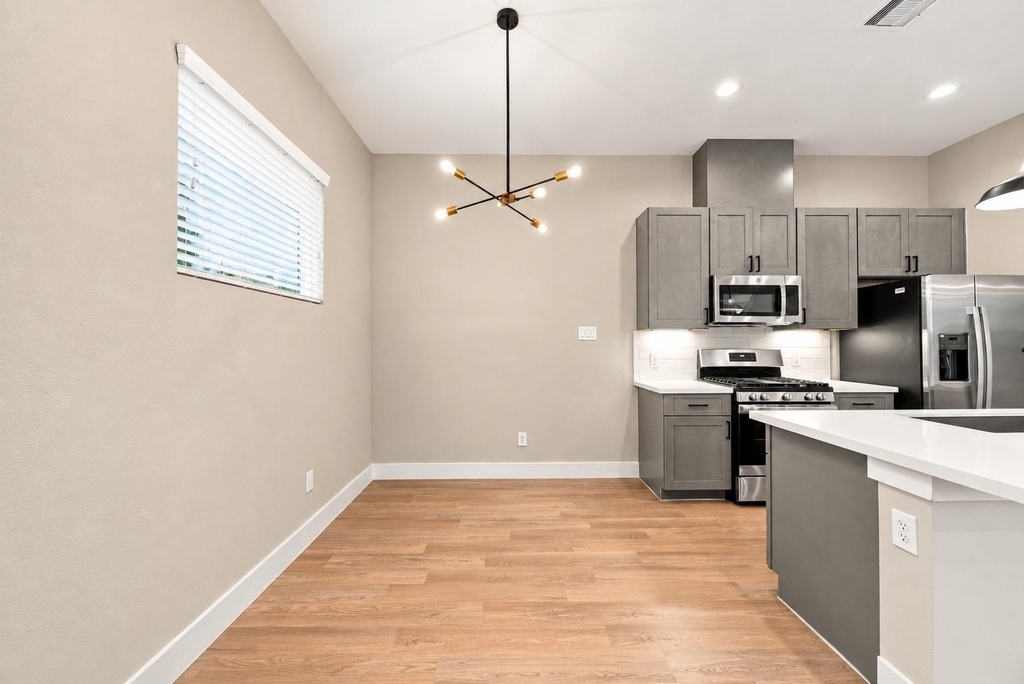 1205 W Tidwell Road - Photo 9