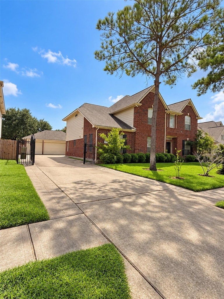 14715 Wynbourn Way - Photo 2