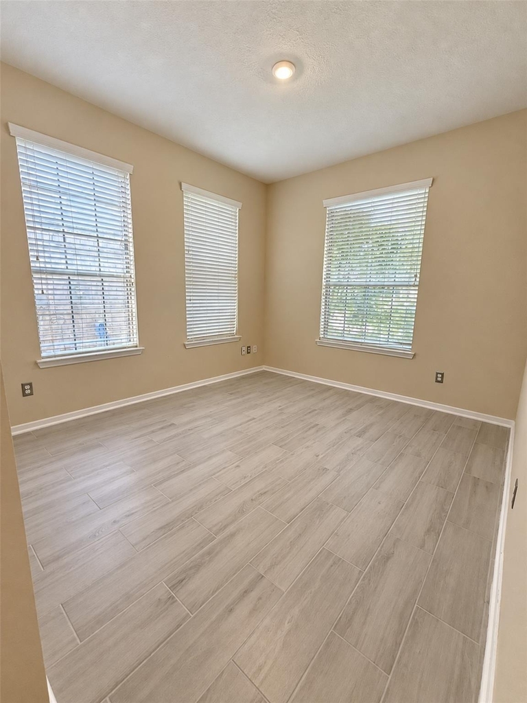14715 Wynbourn Way - Photo 18