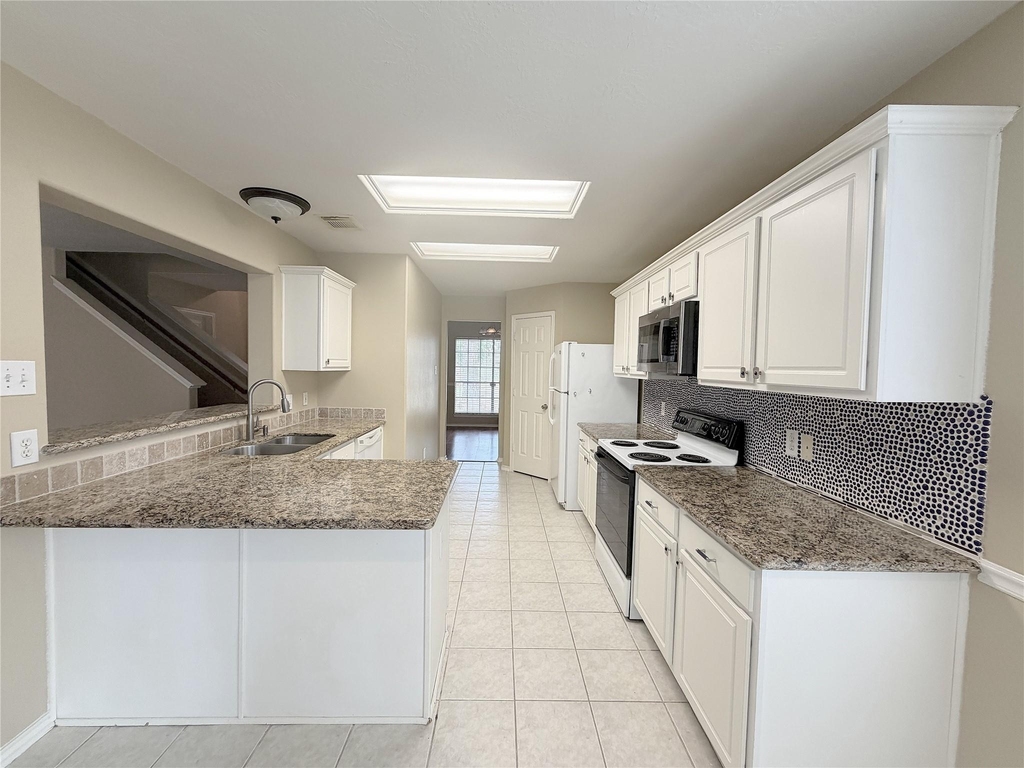 16438 Redbud Berry Lane - Photo 9