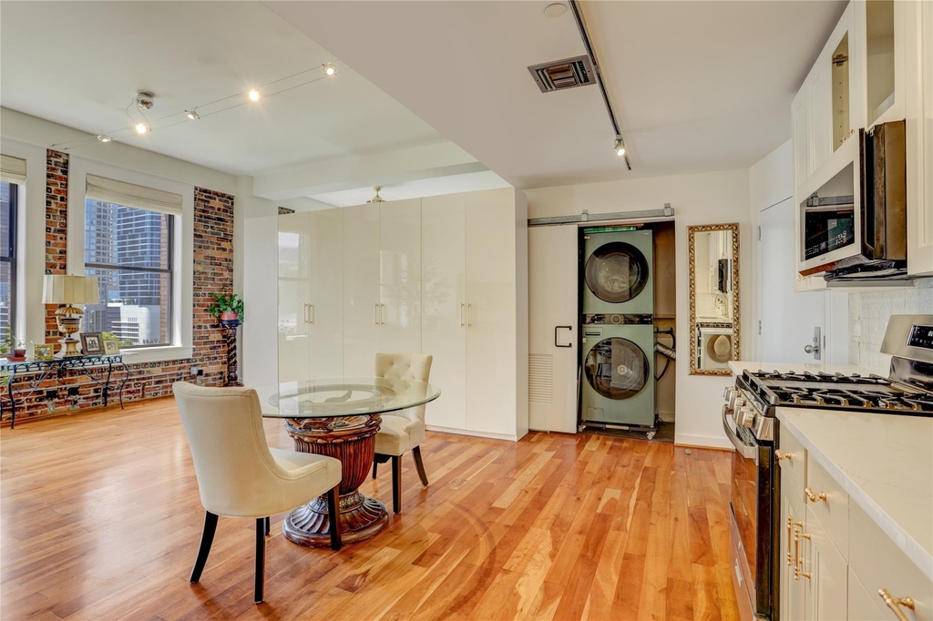 915 Franklin Street - Photo 4