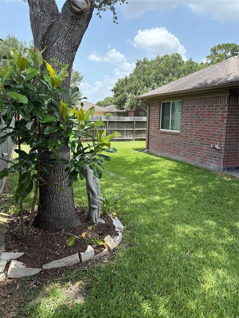 1402 Township Court - Photo 5