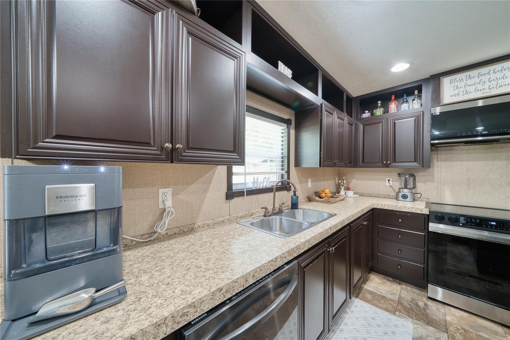 103 County Road 370 - Photo 9