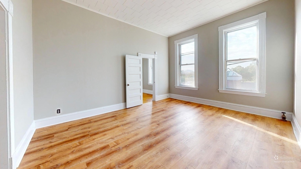 101 Main - Photo 6