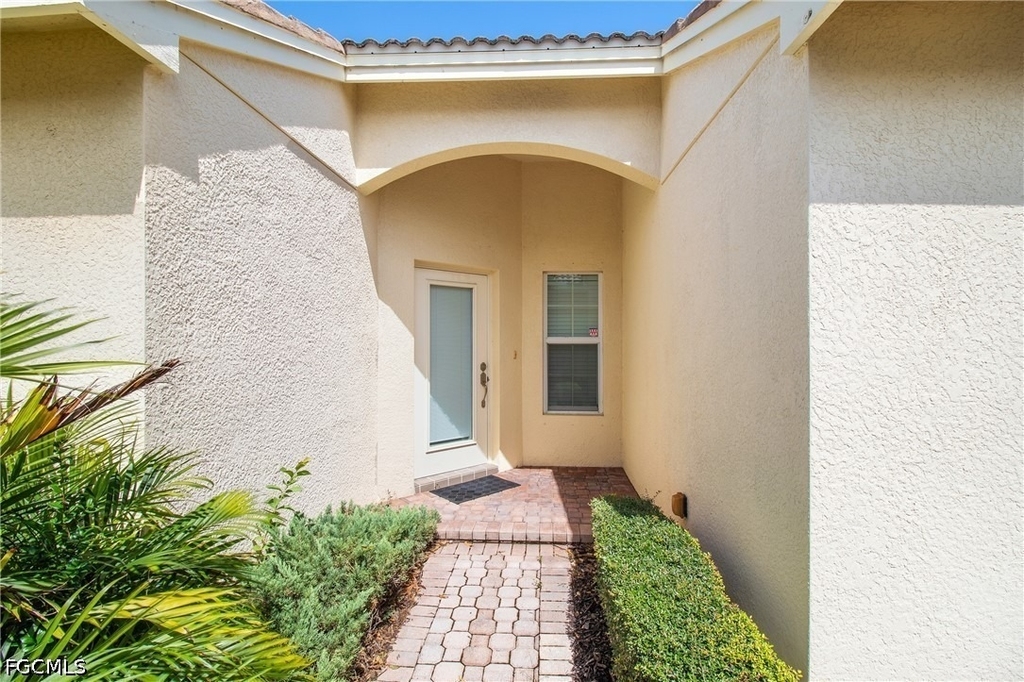 10566 Carolina Willow Drive - Photo 2