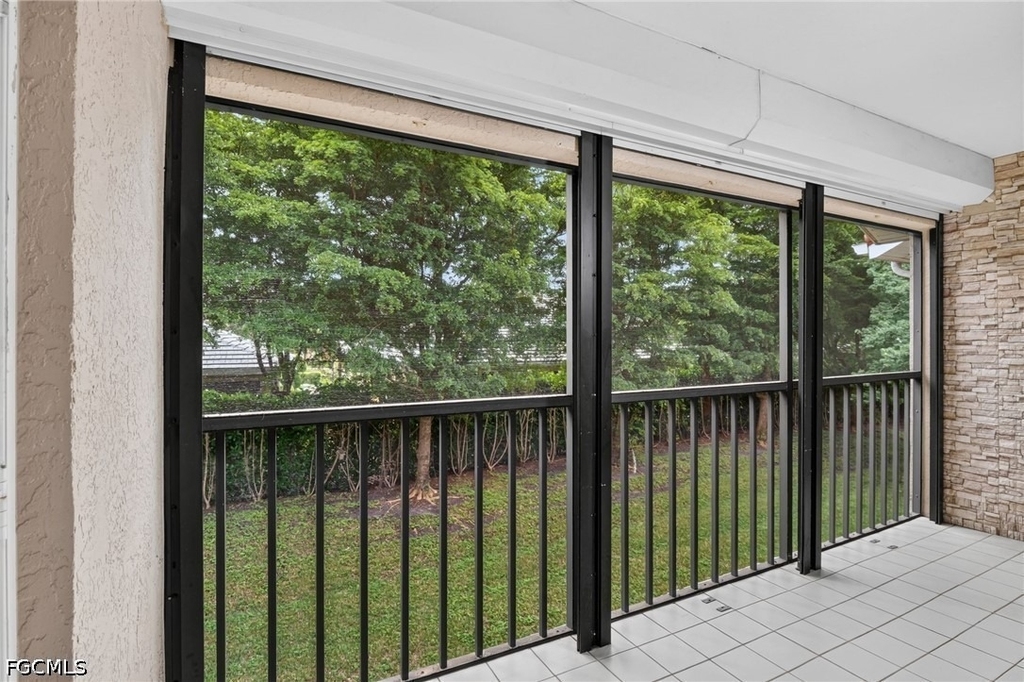 9648 Windsor Gardens Lane - Photo 23