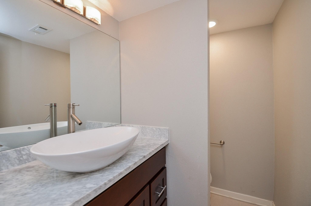 1549 W Sam Houston Parkway S - Photo 23