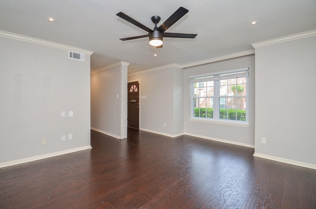 1549 W Sam Houston Parkway S - Photo 4