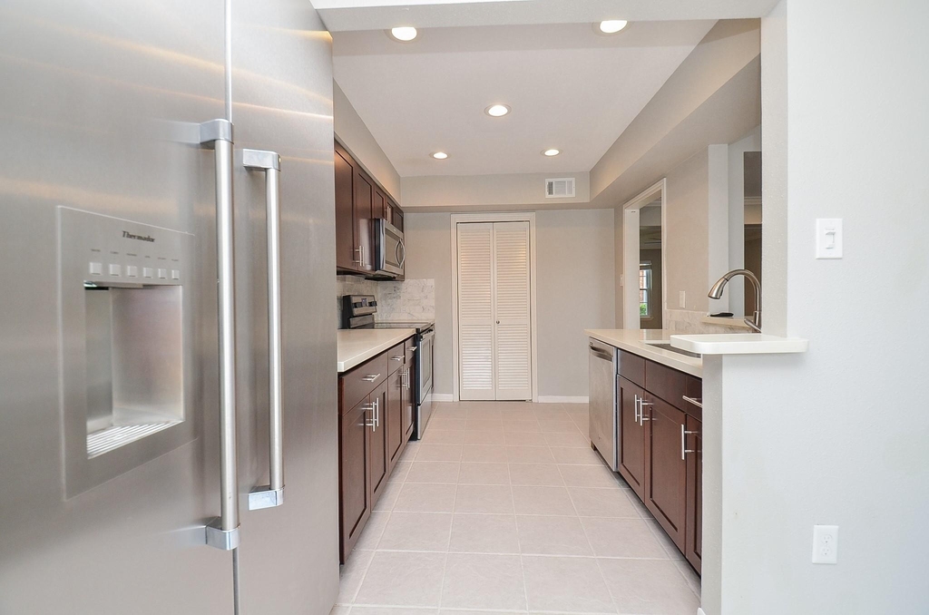 1549 W Sam Houston Parkway S - Photo 12