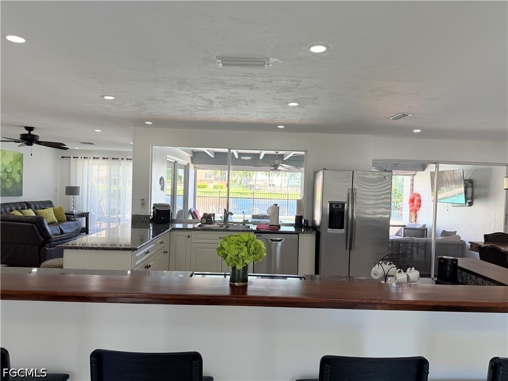 2025 Se 44th Street - Photo 10