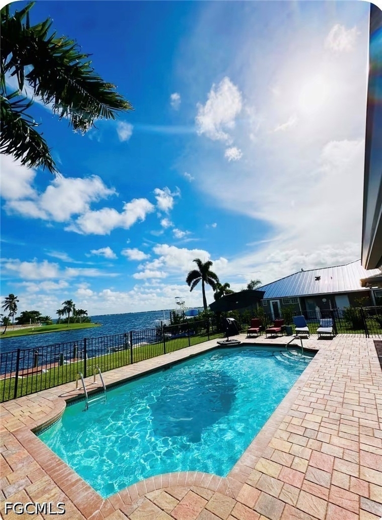 2025 Se 44th Street - Photo 4