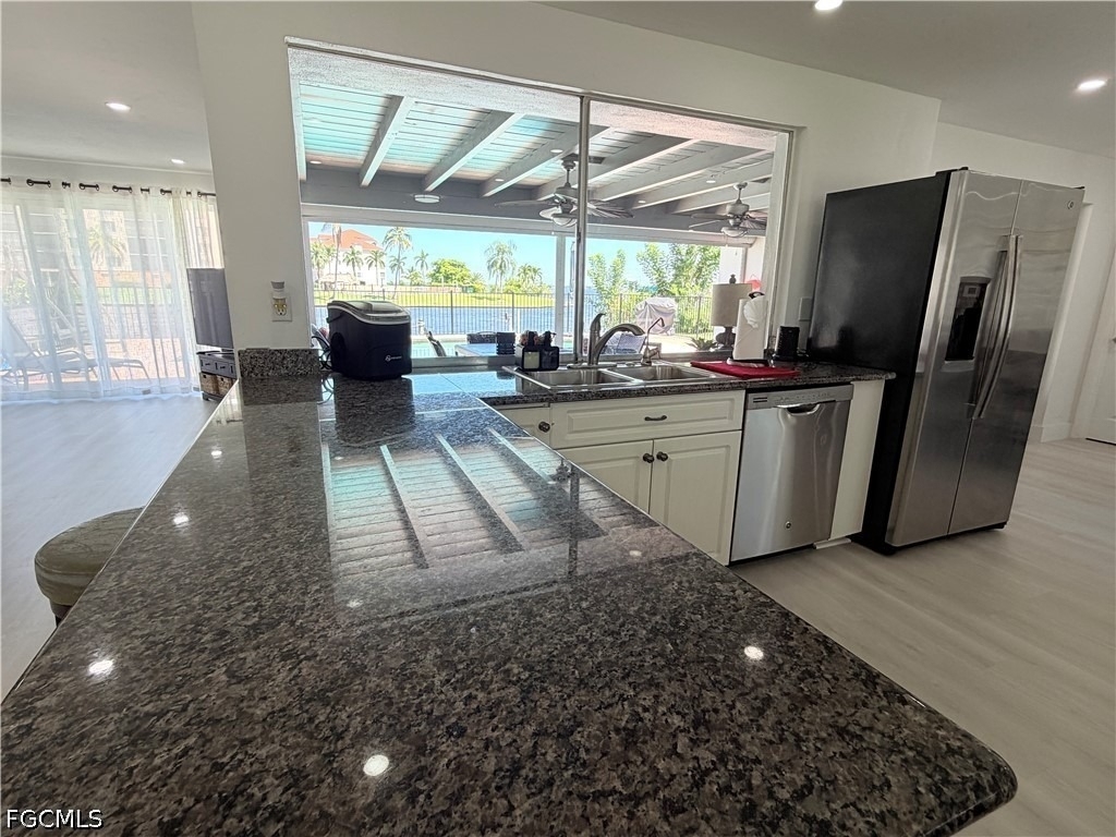2025 Se 44th Street - Photo 14