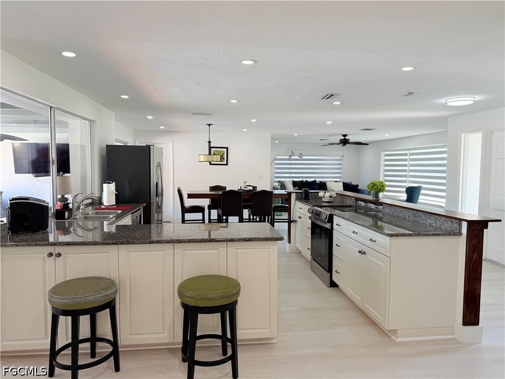 2025 Se 44th Street - Photo 12