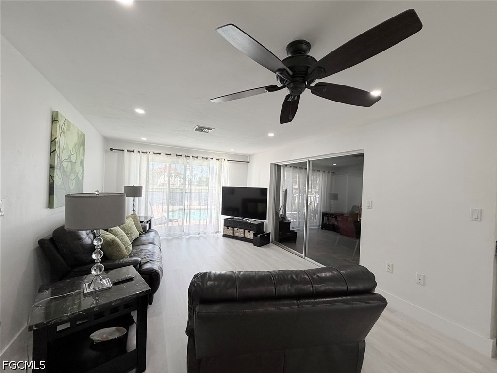 2025 Se 44th Street - Photo 17