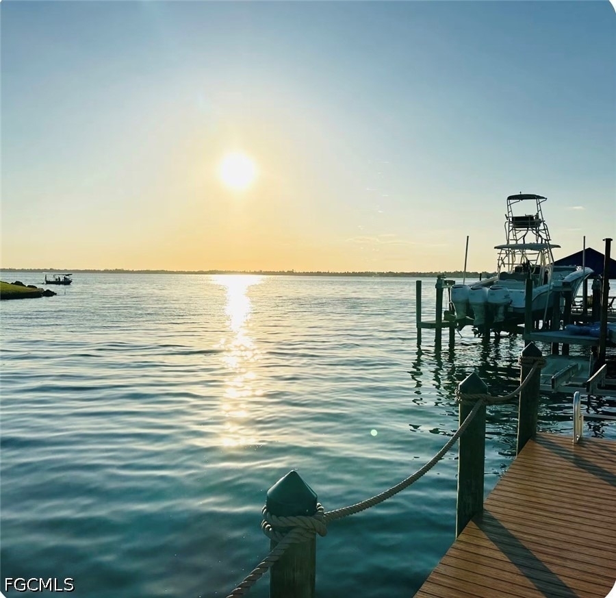 2025 Se 44th Street - Photo 1