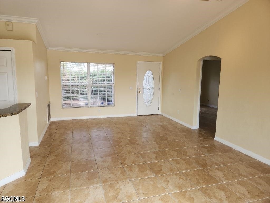 5 Nw 30th Place - Photo 4