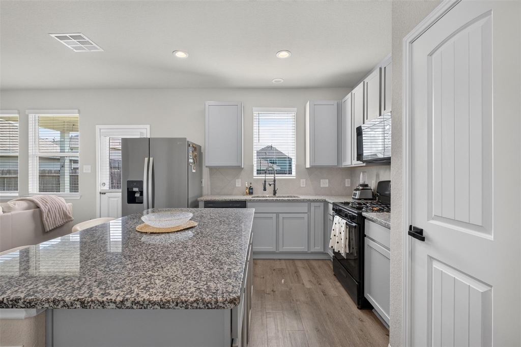 14040 Lamprey Drive - Photo 10