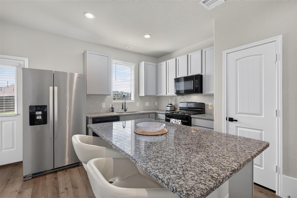 14040 Lamprey Drive - Photo 9
