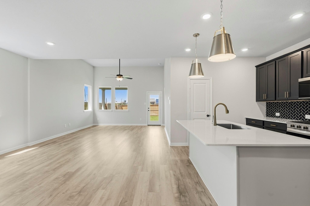 6419 Haltwhistle Lane - Photo 7