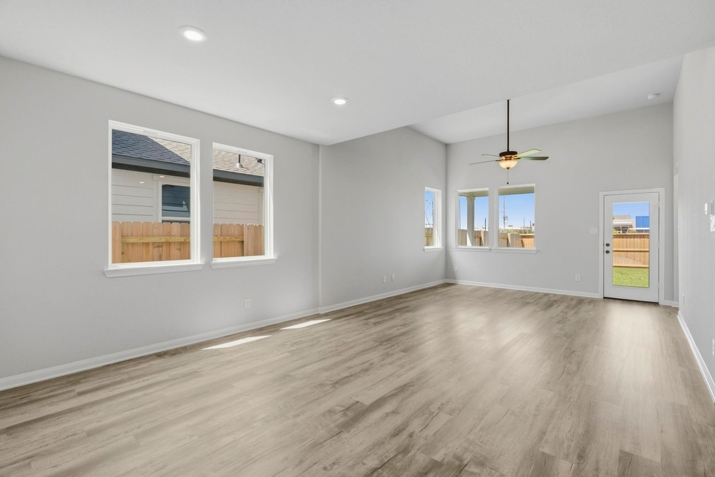 6419 Haltwhistle Lane - Photo 6