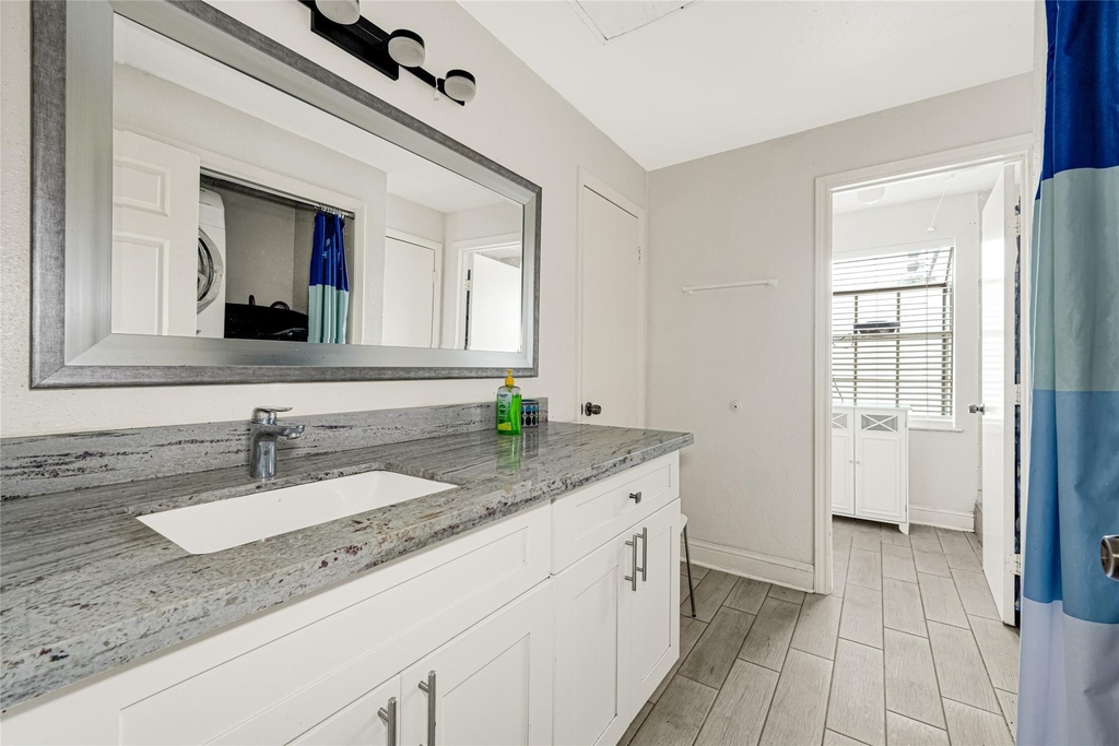9809 Richmond Ave, Unit J-12 - Photo 11