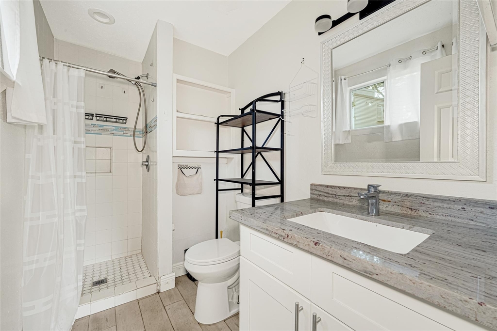 9809 Richmond Ave, Unit J-12 - Photo 17
