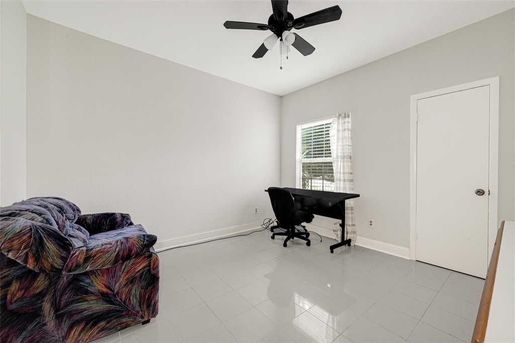 9809 Richmond Ave, Unit J-12 - Photo 10