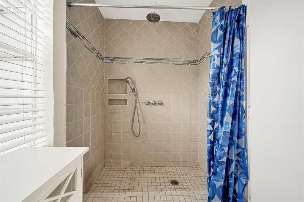 9809 Richmond Ave, Unit J-12 - Photo 12