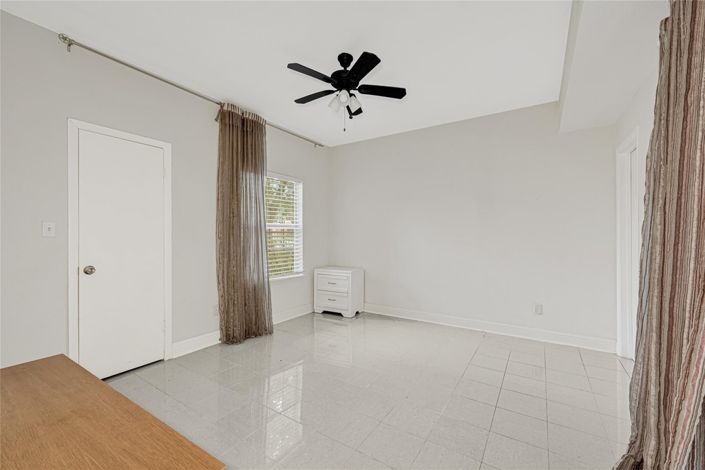 9809 Richmond Ave, Unit J-12 - Photo 14