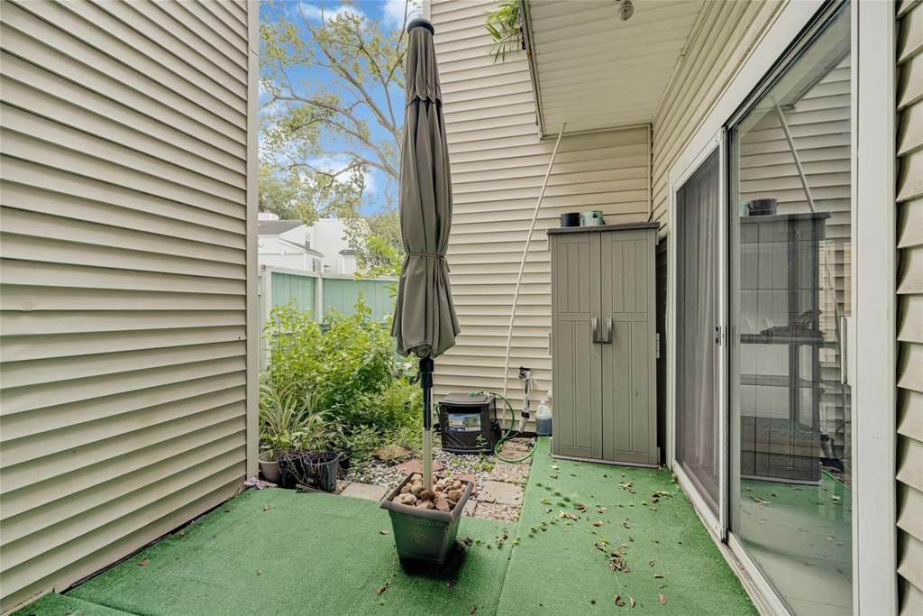 9809 Richmond Ave, Unit J-12 - Photo 18