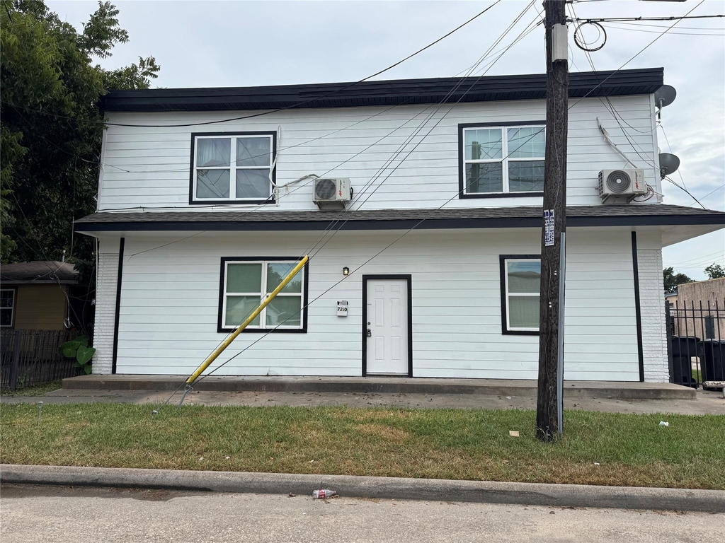 7210 Hemlock Street - Photo 0