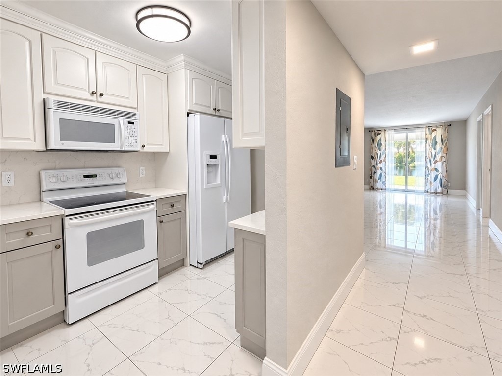 501 Forest Lakes Boulevard - Photo 2