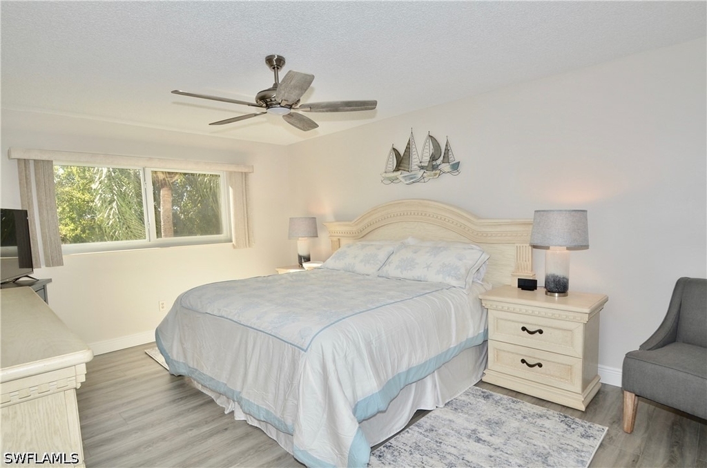555 Park Shore Drive - Photo 15
