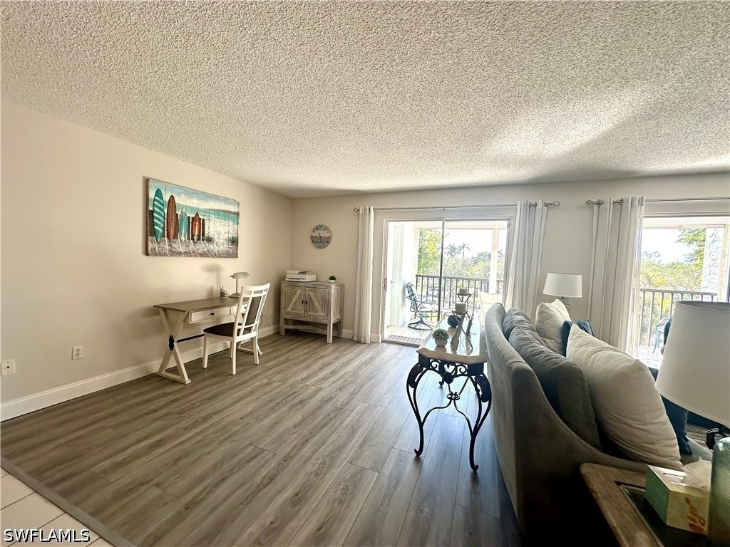 555 Park Shore Drive - Photo 39