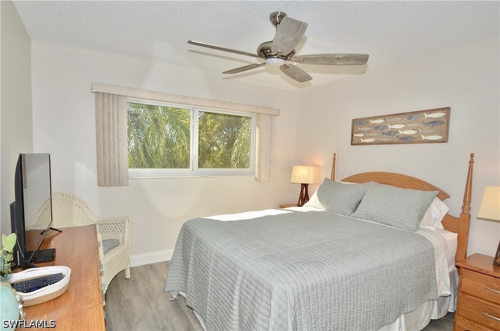 555 Park Shore Drive - Photo 22