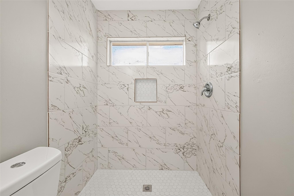 5631 Roserock Lane - Photo 45