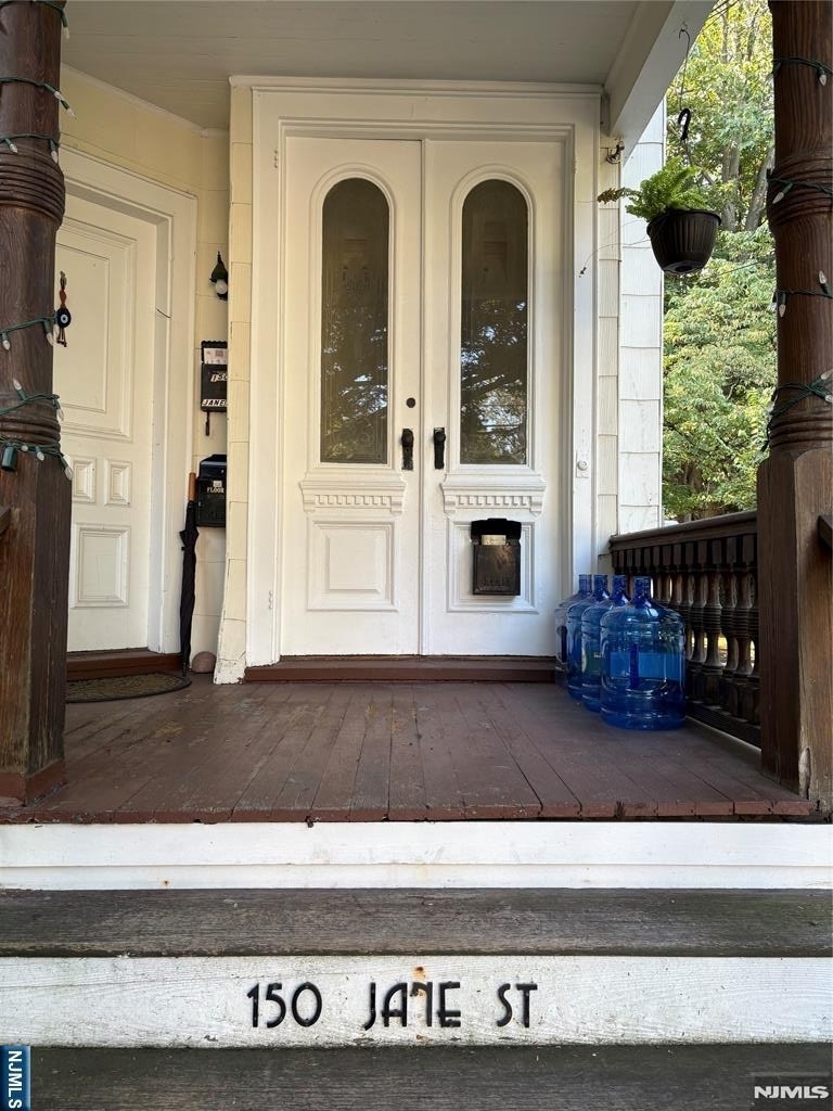 150 Jane - Photo 0