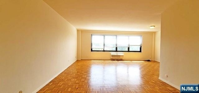 2348 Linwood - Photo 2