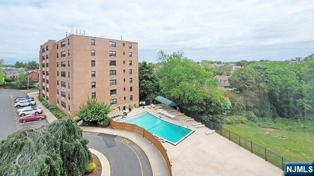 2348 Linwood - Photo 17