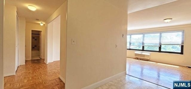 2348 Linwood - Photo 1